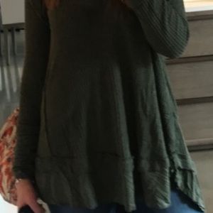 Free People Tops - Green free people raw hem tee Free People Tops - Green free people raw hem tee